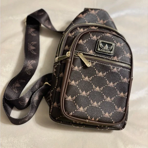 Wendy Keen Brown Belt Bag w Metallic Accents - Picture 2 of 5